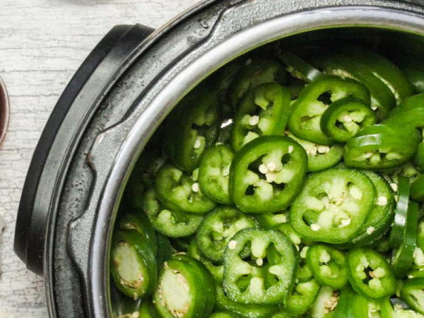 Instant Pot® Jalapeño Rings with Quick Pickling