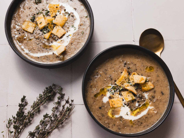 Instant Pot® Savory Mushroom Stock