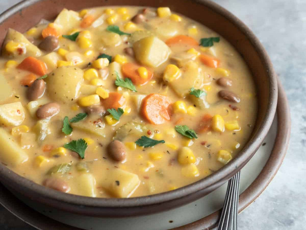 Rich and Creamy Vegan Corn Soup