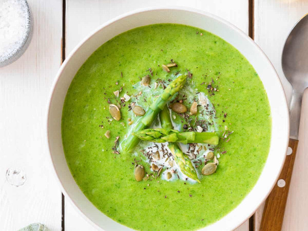 Light and Delicious Asparagus Soup