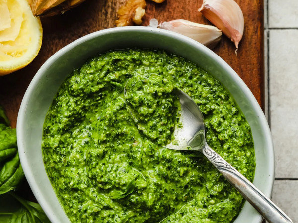 Spinach Pesto-Infused Mashed Potatoes