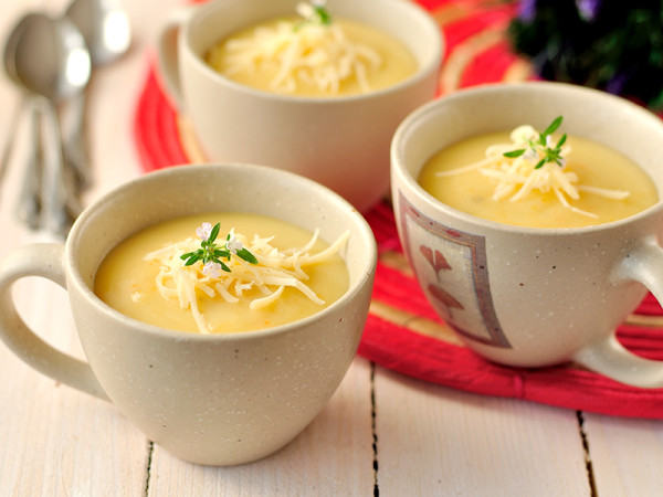 Cheddar Veggie Soup Delight