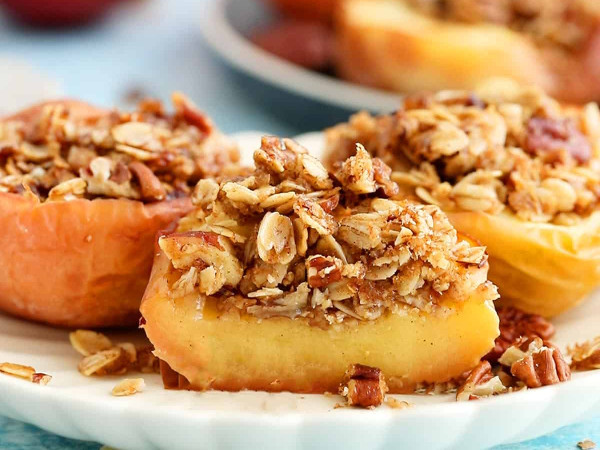 Air Fryer Apples with Brown Sugar and Pecan Topping