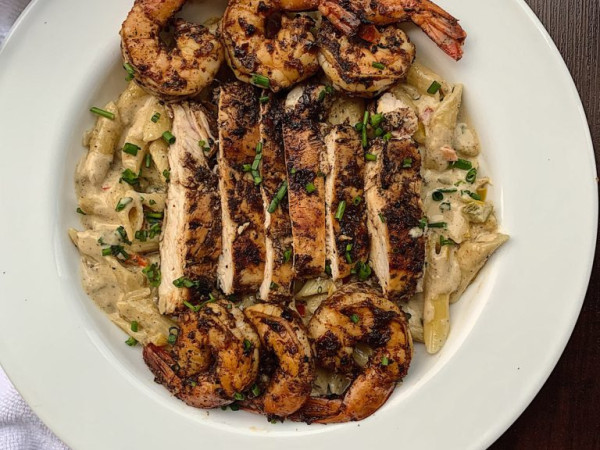 Jerk Chicken in Creamy Alfredo Sauce