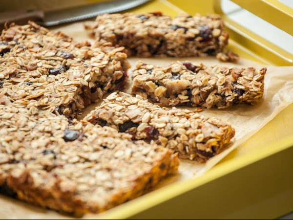 Chewy Fruit and Oat Bars