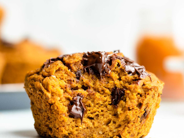 Oat Flour Pumpkin Pie Muffins