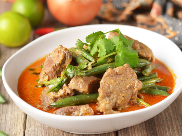 Slow-Cooked Thai Beef Curry
