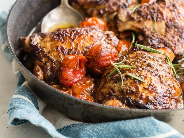 Tender Chicken Breasts in a Tomato-Shiraz Glaze
