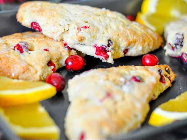 Scones with Cranberry and Eggnog