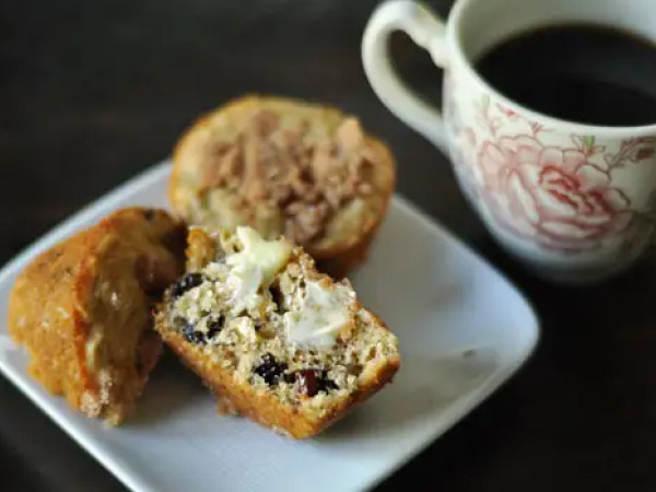 Oatmeal Raisin Muffins with Buttermilk