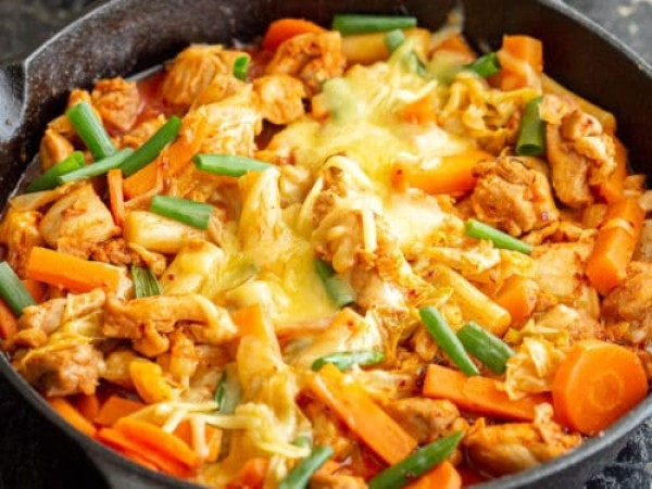 Dak Galbi: A Fiery Korean Chicken Stir-Fry