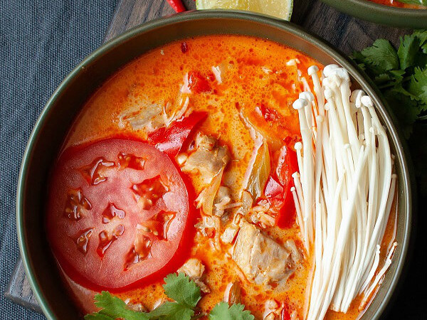 Instant Pot® Chicken in Thai Red Curry Sauce